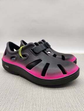 OOFOS OOcandoo Size 9 Recovery Sandals Black Pink